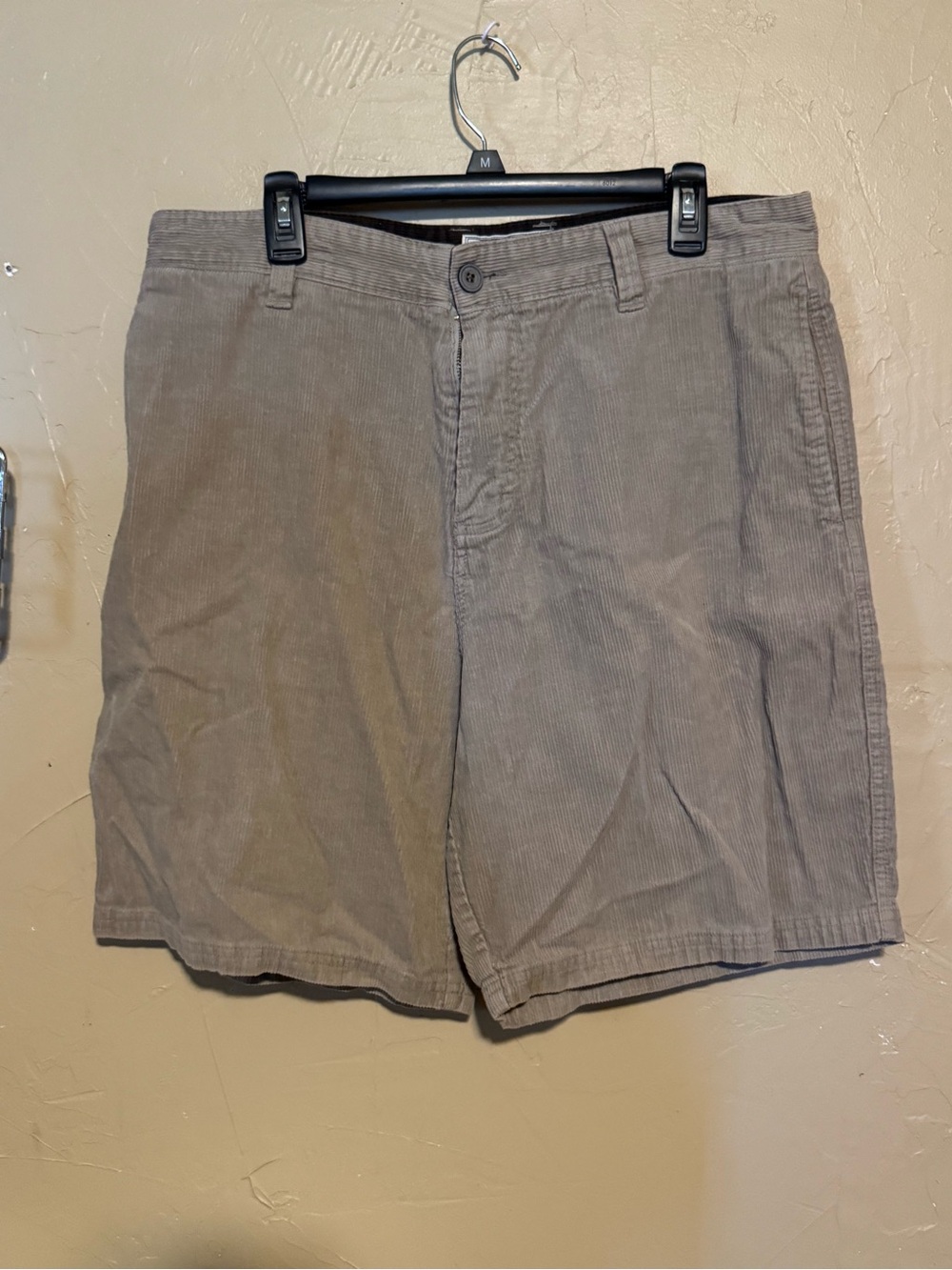 Honolula Men's Flat-Front Corduroy Shorts in Taupe